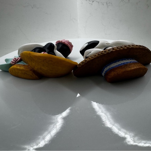 Vtg Pepe & Penelope On Parade 1996 Warner Brothers Costume Collection (set of 2) - Picture 6 of 12